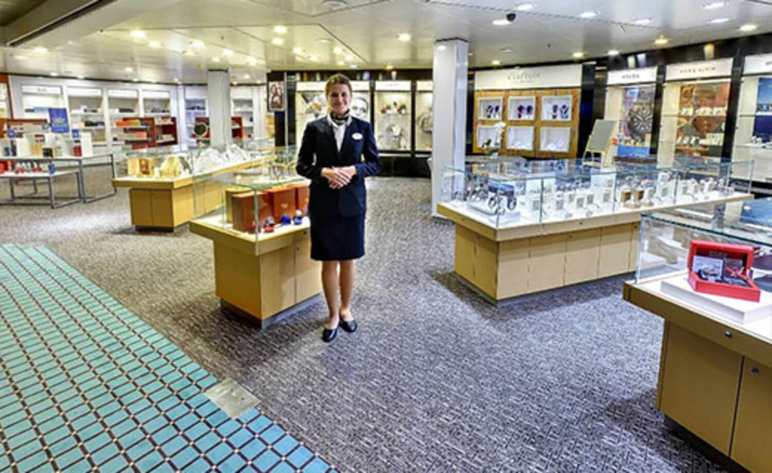 Fred Olsen Cruise Lines Borealis Boutique Shopping.jpeg